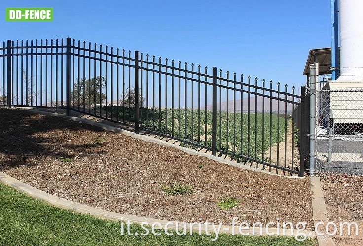 Recinzione di pannelli in alluminio in alluminio in acciaio ornamentale con rivestimento in polvere nera per il giardino di cantiere residenziale commerciale industriale